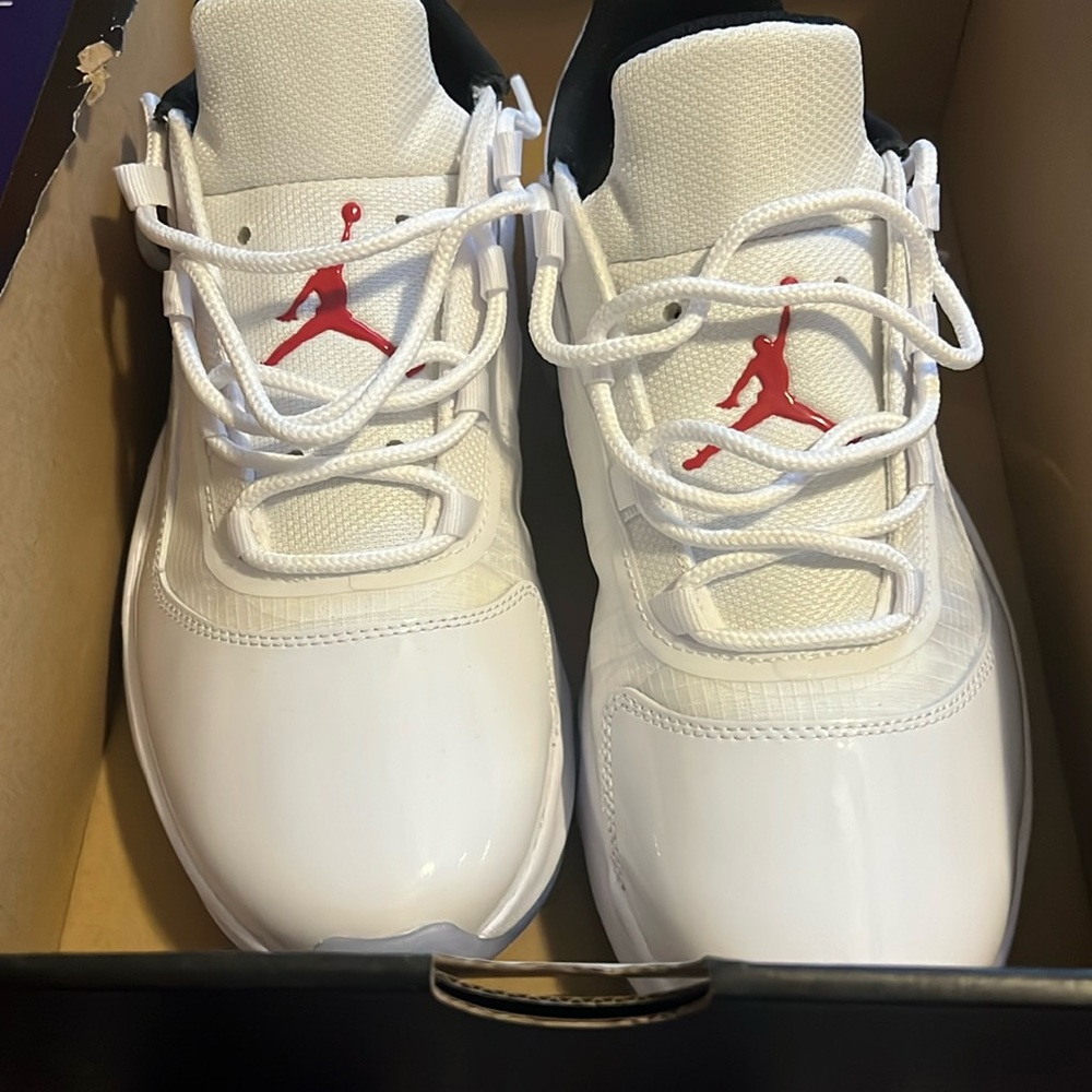 Air Jordan 11 cmft low